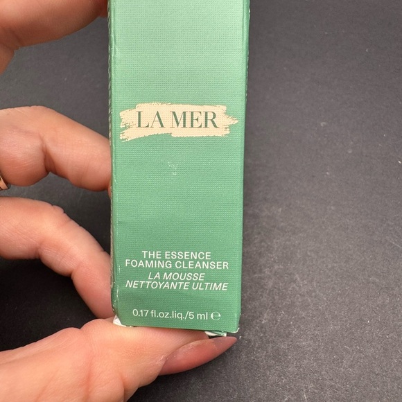 NIB La Mer The Essence Foaming Cleanser- 5mL - Picture 1 of 7